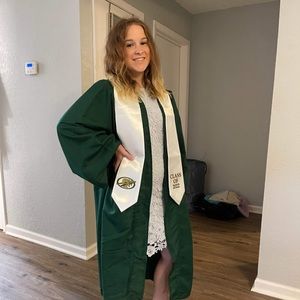 Meet your Posher, Alyssa